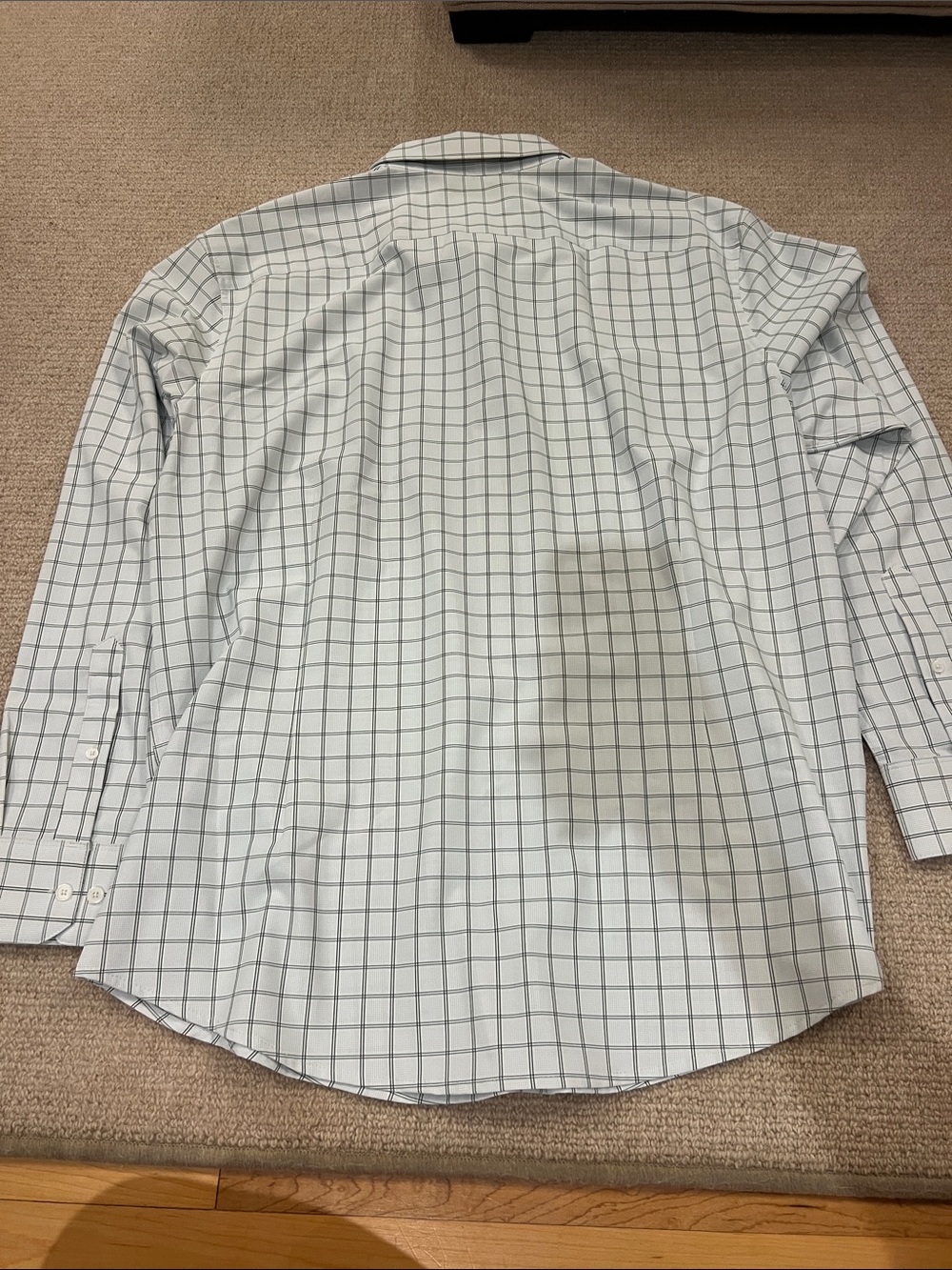 Mizzen+Main Blue & Green Plaid Shirt
Size: XXL - Picture 3 of 3